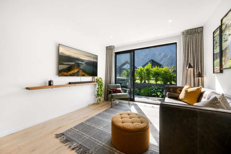 41 Ryan Loop Jacks Point_6