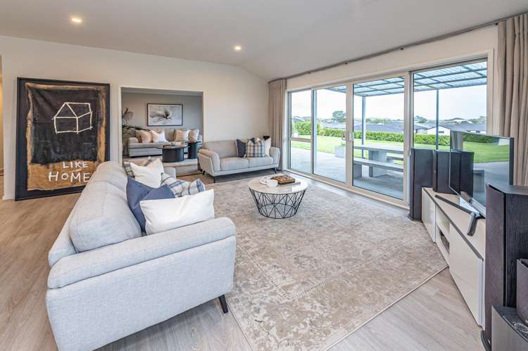 37 Magnolia Crescent Tawhero_11