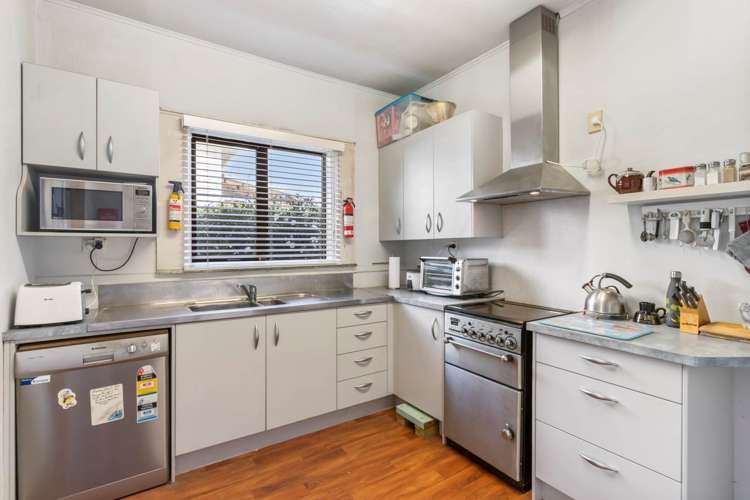 20 Rhodes Avenue Mount Albert_8