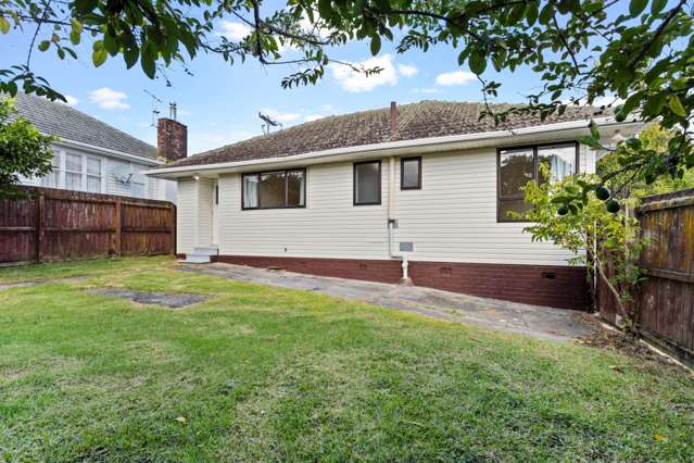 Perfect 1st Home Opportunity in West City Central