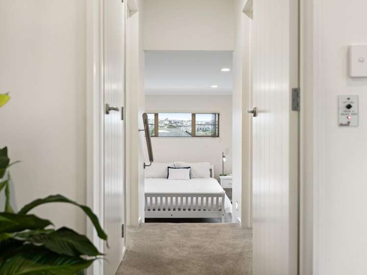 8 Tui Brae Beachlands_13