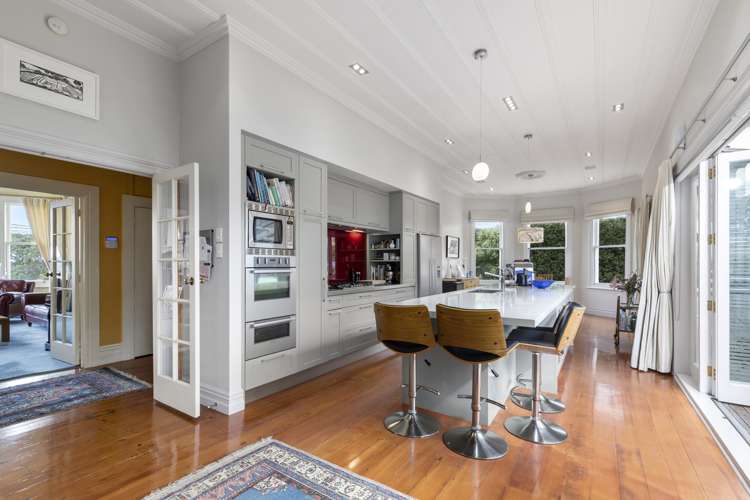 52 Lake Road Narrow Neck_6