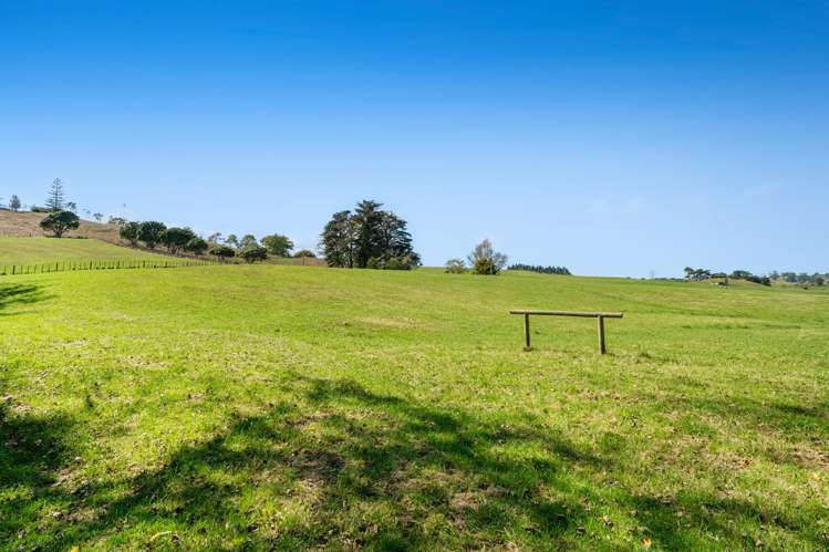 636 Kahikatea Flat Road Waitoki_57