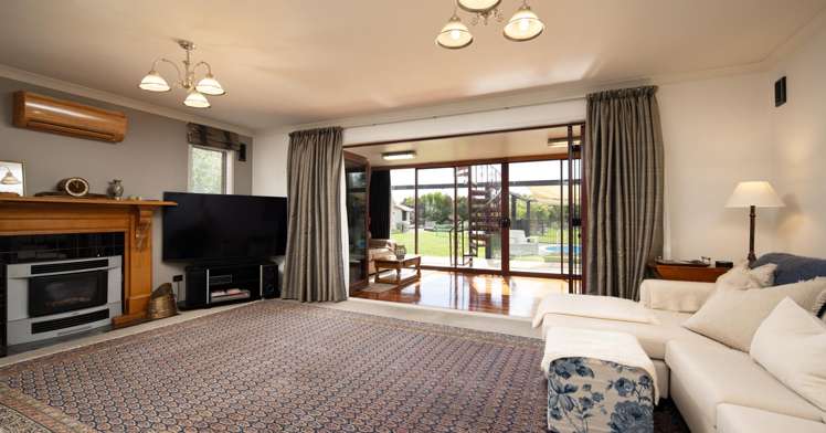 32 Bradleigh Park Fairhall_9