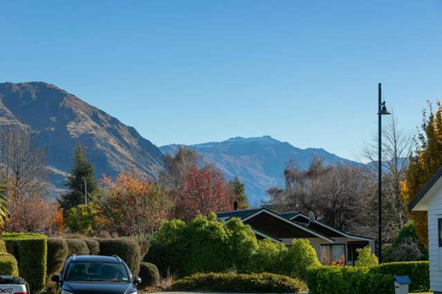 8 Pukeko Place Wanaka_2