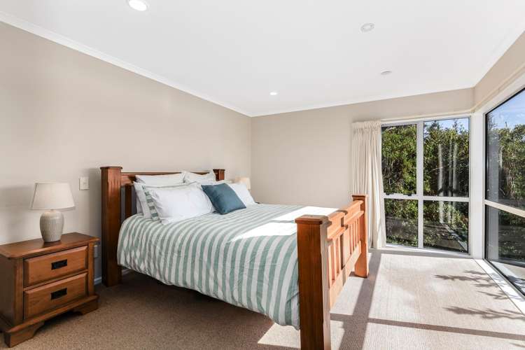 18 Leeward Drive Whitby_15