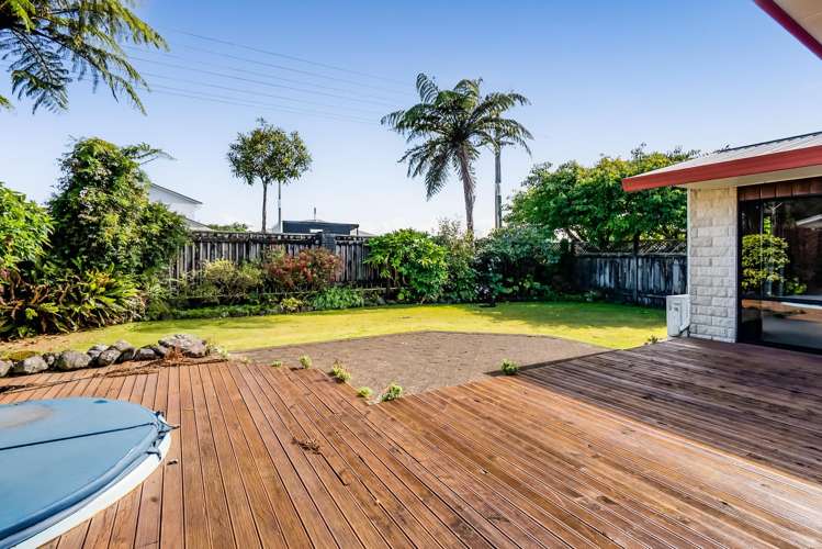 37 Pembroke Road East Stratford_30