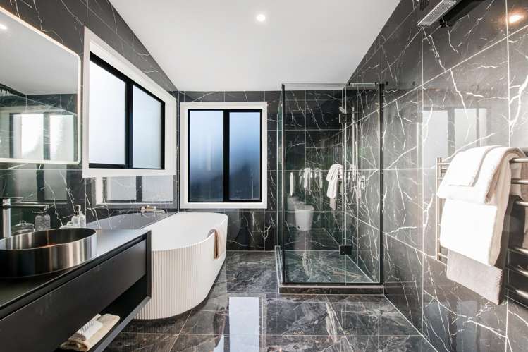 18b The Esplanade Eastern Beach_20