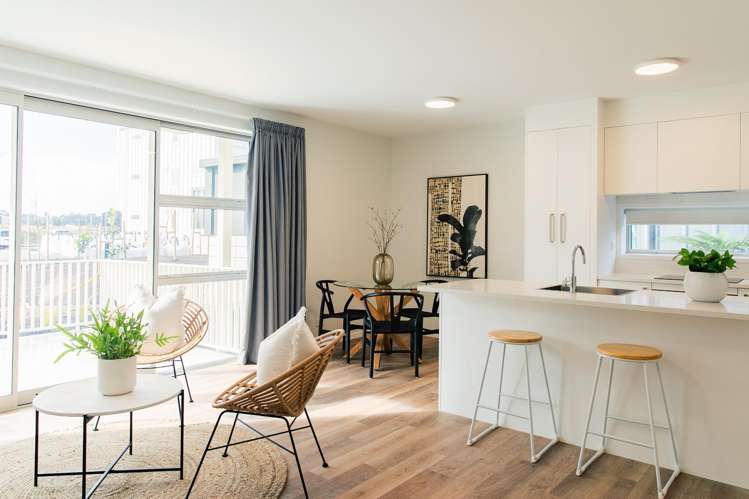 5/1 Karoro Court Hobsonville_1