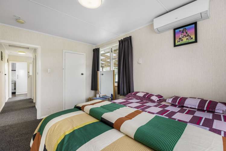 77 Sefton Crescent Chartwell_14