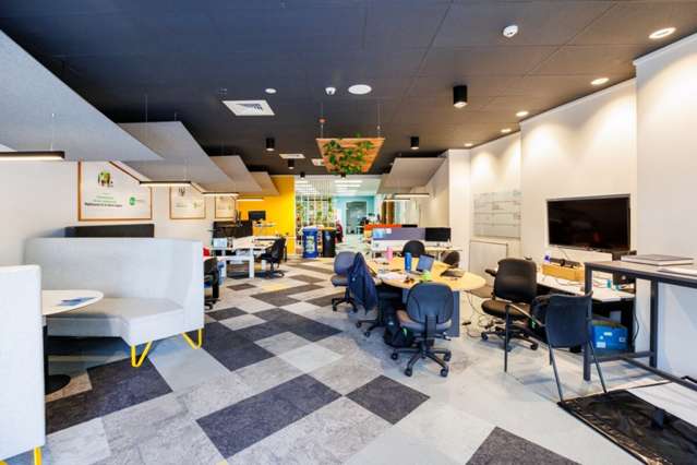 37-40 The Square City Centre_3