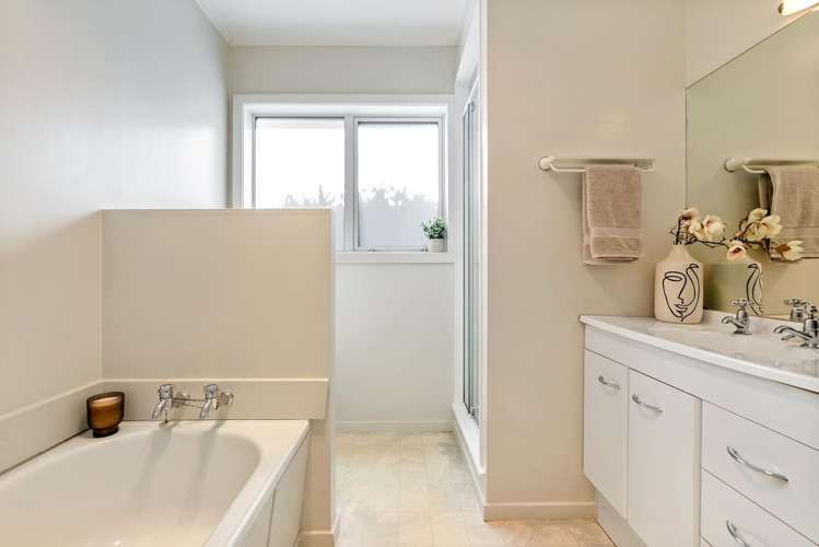 18C Lancaster Street Karori_9