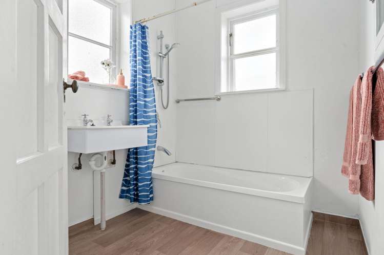 17 Plunket Terrace Hamilton East_5