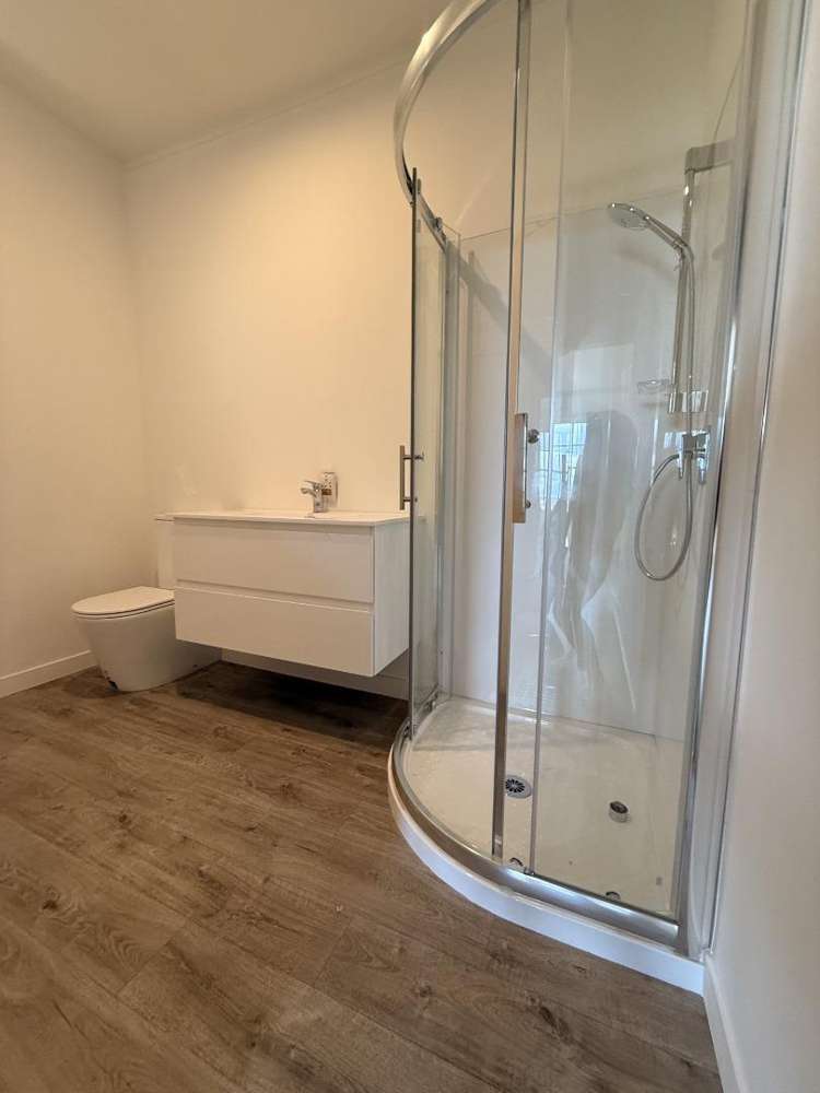 539 Riddell Road 1670_9
