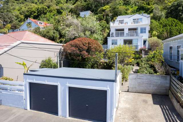 Space, Style & Sea Views in Lyall Bay