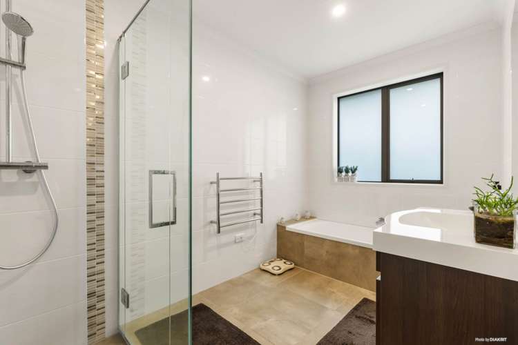 4 School Road Riverhead_13