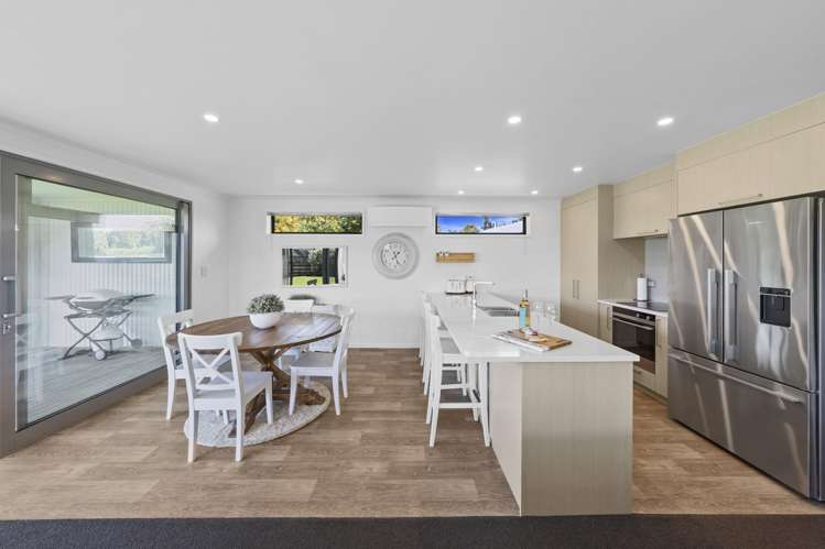 1158 East Coast Road Kaiaua_12