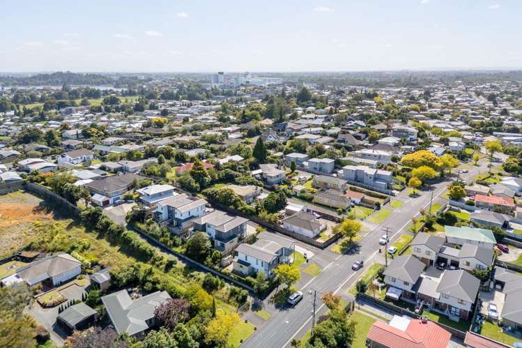 1/120 Mahoe Street 1107_3