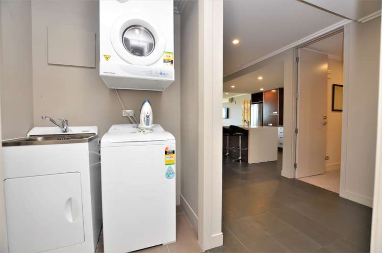 15/225 Lake Terrace Waipahihi_17