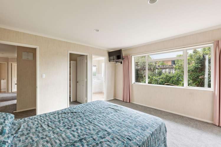 18 Ashmore Drive Frankleigh Park_19