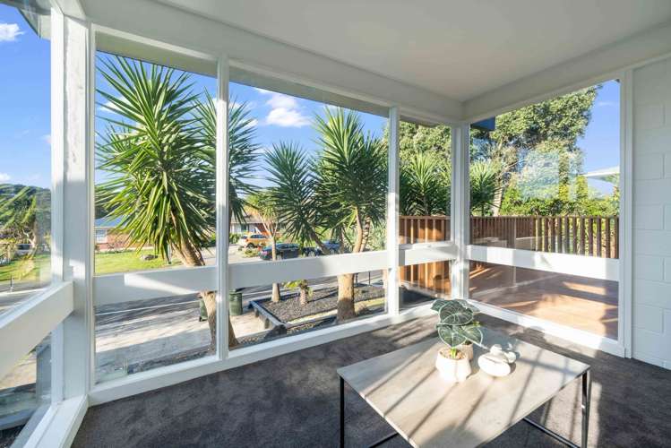 21 Lawrence Crescent Hill Park_11