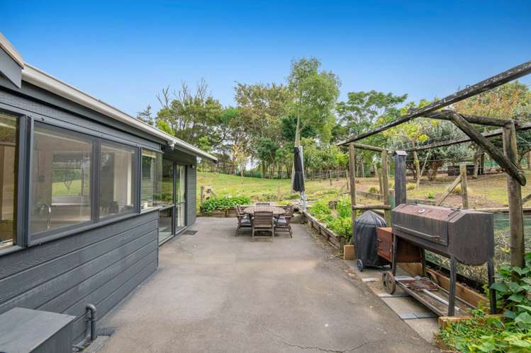 1688 South Head Road Helensville_50