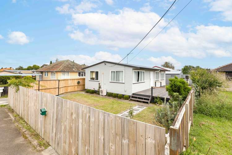 22a Pine Avenue Bader_15