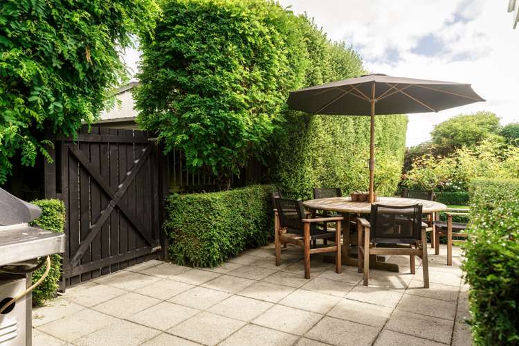 107 Lowry Avenue Redwood_12