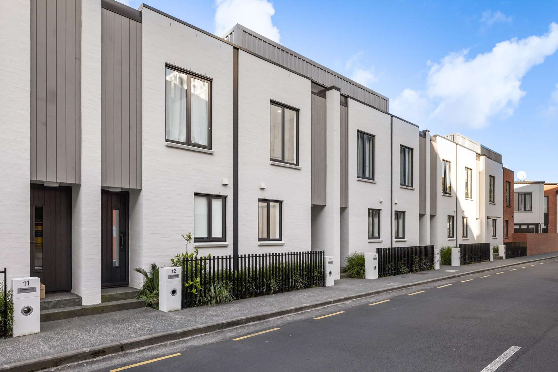 13/666B Great South Road Ellerslie_0
