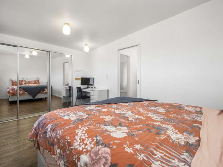 672 Highfield Road Burnham_23