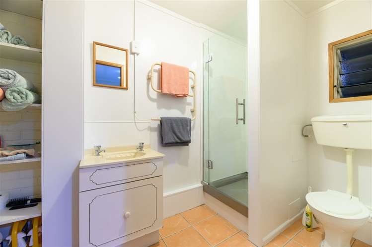 122 Scenic Drive Titirangi_11