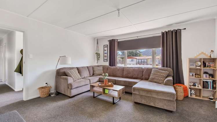 44 Martin Street Utuhina_1