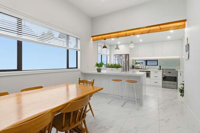 Stylish city-fringe living with modern comfort
