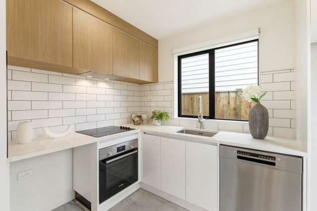 1/31 Reid Road New Lynn_3