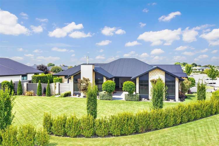 2 Douglas Drive Allenton_23