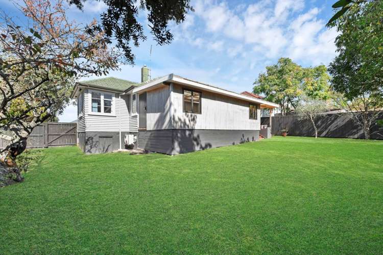 79 Onewa Road Northcote_23
