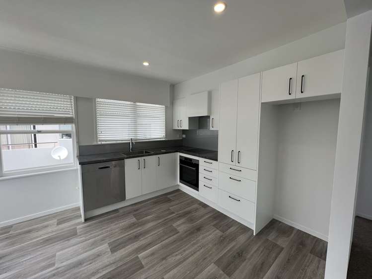 5/2 Argyle Terrace Milford_1