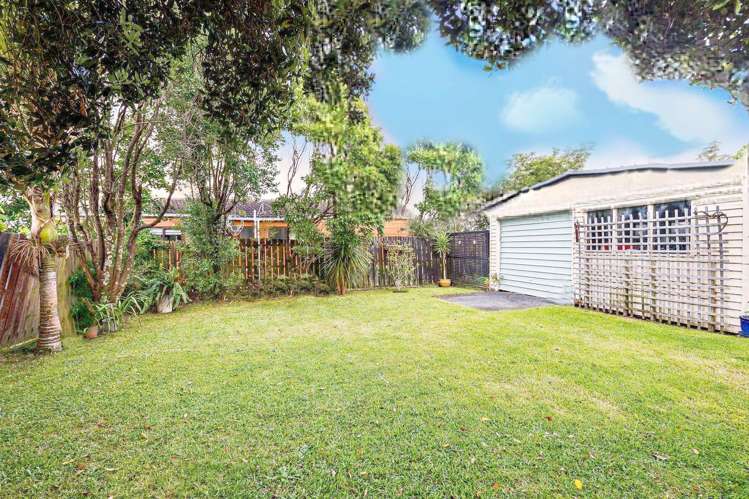 2 Allington Road Massey_6