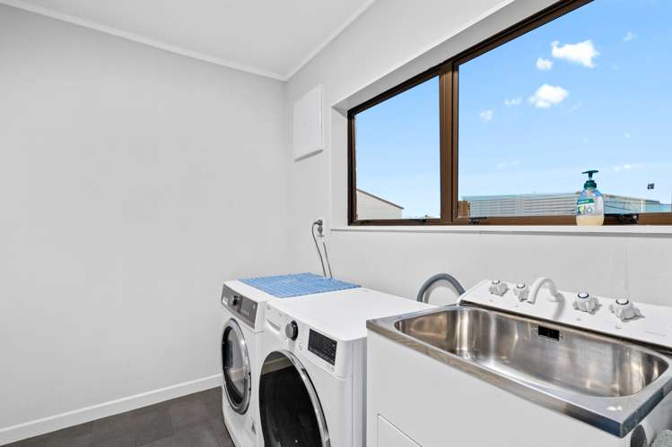 295 Bay Road West Plains_13