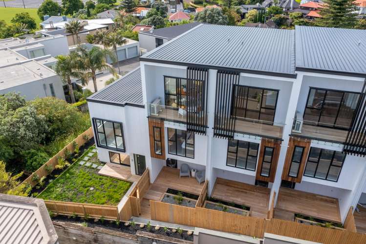 7/32 Karori Cresent Orakei_1