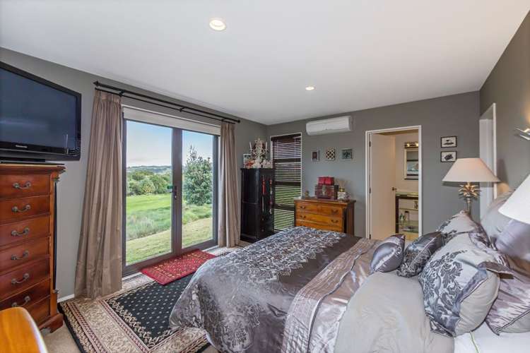 133 Alec Craig Way Gulf Harbour_12