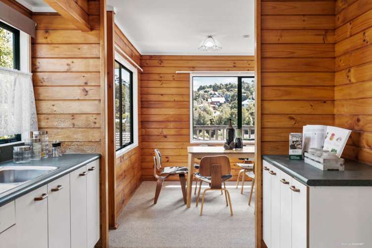 2/50 Elliott Avenue Bayview_2