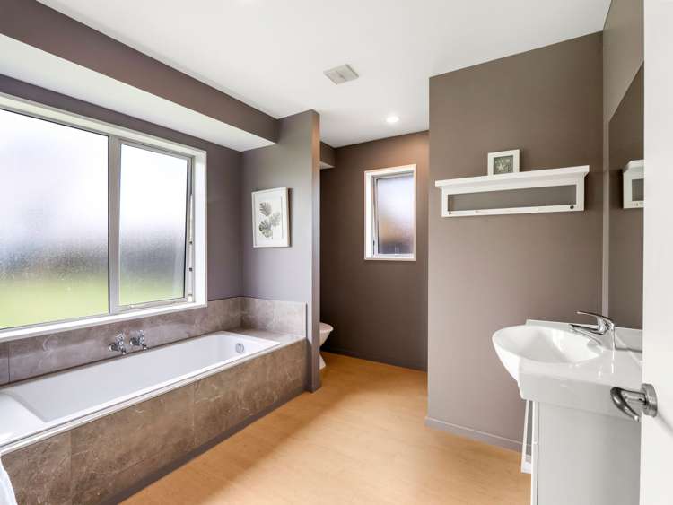 280 Southfield Drive Lincoln_17