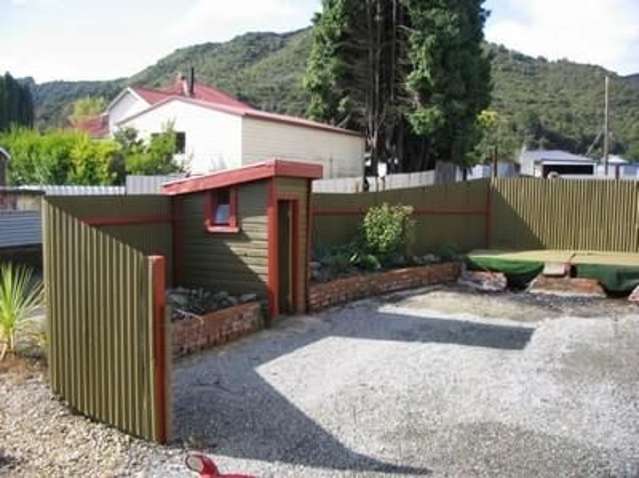 38 Broadway Reefton_4