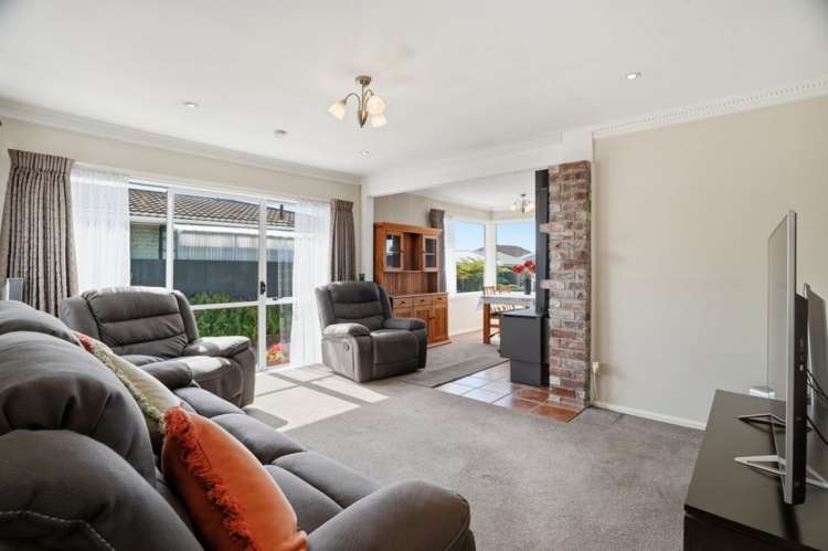 37 Dunstan Crescent Hornby_6