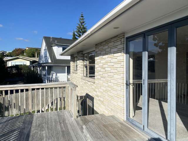 37 Hyde Avenue - Upstairs 1140_1