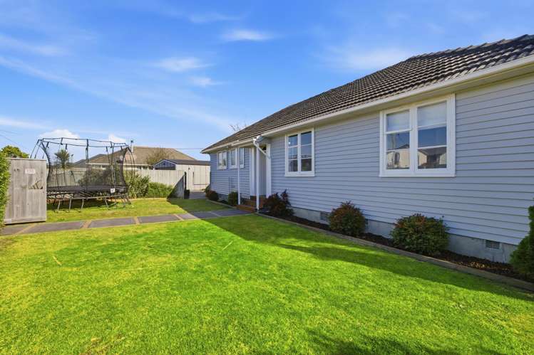 20 Robin Street Burwood_18