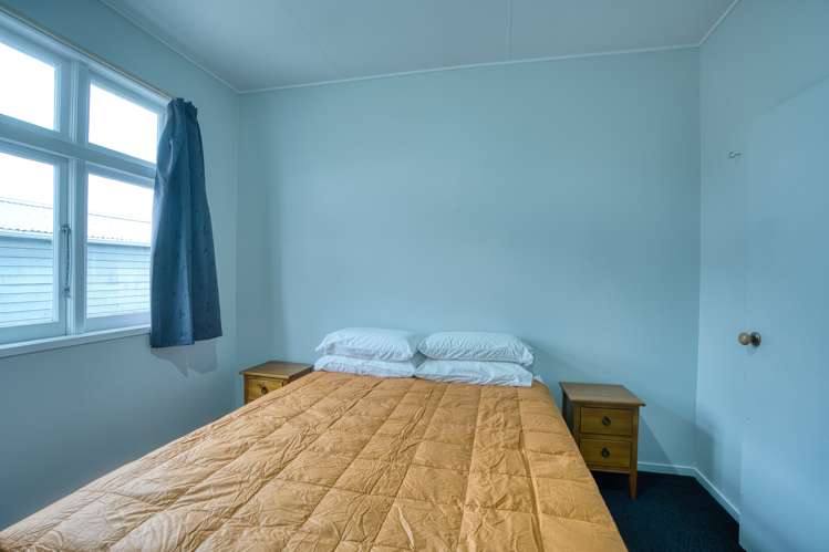 71 Hoffman Street Hokitika_17