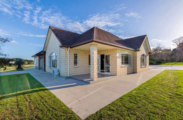 434 Waitakere Road Taupaki_25