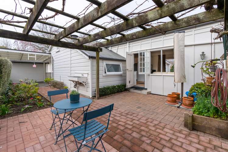 31 Naylor Street Hamilton East_9